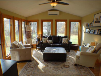 46 Maplecrest St, Newmarket, NH 03857 - photo 2