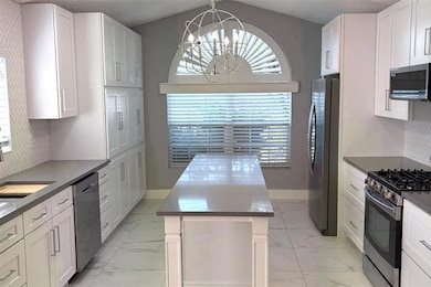 8520 Heyward Rd, Tampa, FL 33635 - photo 4