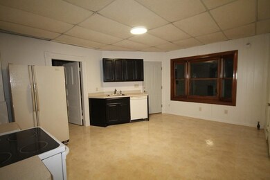 73 Chapin St, Chicopee, MA 01013 - photo 3