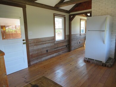 713 Russells Mills Rd unit Rear, South Dartmouth, MA 02748 - photo 5