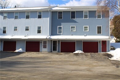 4 Smithfield Rd unit 26, North Providence, RI 02904 - photo 2