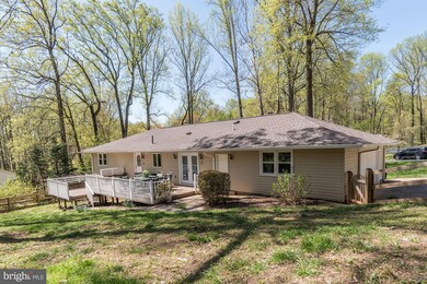 6104 Oak Hill Dr, Sykesville, MD 21784 - photo 3