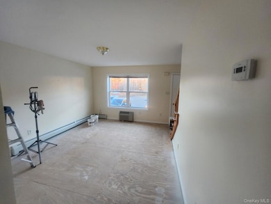 698 South St unit 2, Highland, NY 12528 - photo 4