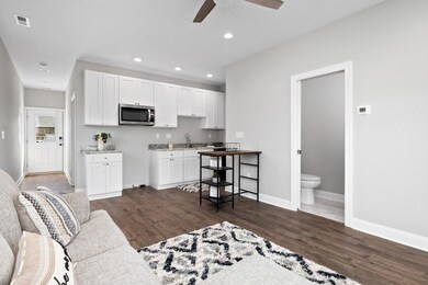 1013 B St, Waynesboro, VA 22980 - photo 4