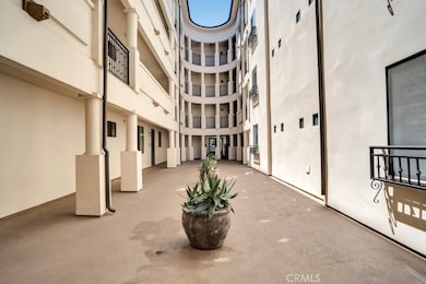 4724 Kester Ave unit 410, Sherman Oaks, CA 91403 - photo 3