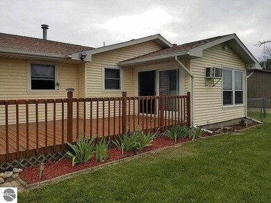 2355 E Bay Ridge Dr, Au Gres, MI 48703 - photo 2