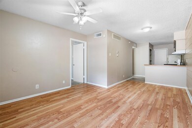 311 E 31st St unit 107, Austin, TX 78705 - photo 6