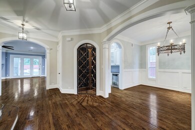 813 W 31st St, Houston, TX 77018 - photo 5