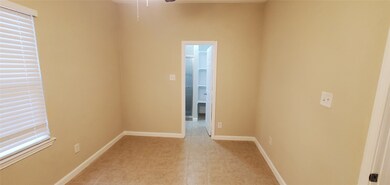 1302 Avenue G, Rosenberg, TX 77471 - photo 5