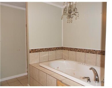 Master Bath/Spa.