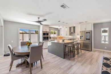 Palmilla Kitchen Broad View