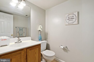 19930 Dunstable Cir, Germantown, MD 20876 - photo 5