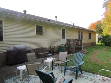 NICE CORNER LOT