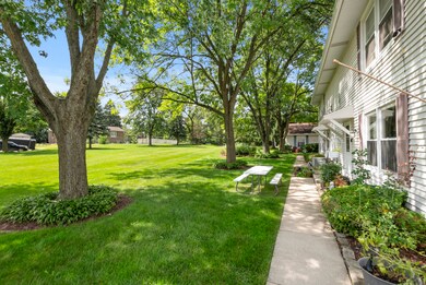 5341 Crescent Ln unit D, Oak Forest, IL 60452 - photo 3