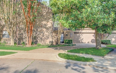 6 Town Oaks Place, Bellaire, TX 77401 - photo 3