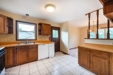 326 Council Trail, Lake In the Hills, IL 60156 - photo 4