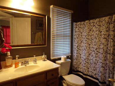 614 Mac St, Shelbyville, TN 37160 - photo 7