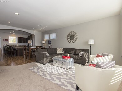 13233 SE Taralon Dr, Clackamas, OR 97015 - photo 3