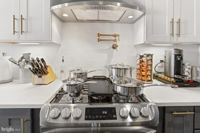 815 7th St NE unit 2, Washington, DC 20002 - photo 6