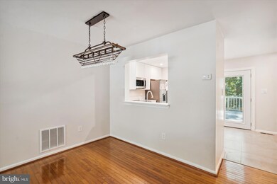 14637 Almanac Dr, Burtonsville, MD 20866 - photo 4