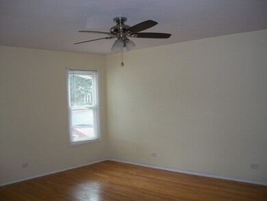 513 Fessler Ave unit 1, Naperville, IL 60565 - photo 5