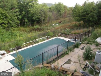 14026 Maple Ridge, Hancock, MD 21750 - photo 2