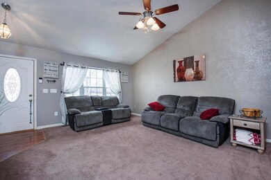 345 Sycamore Dr, Circleville, OH 43113 - photo 6