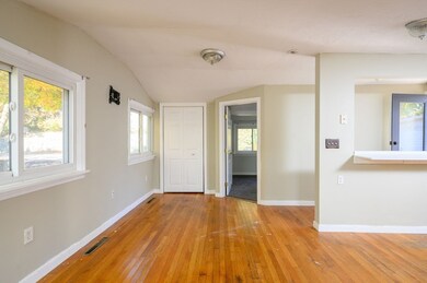 39 Pine Cliff Rd, East Weymouth, MA 02189 - photo 3
