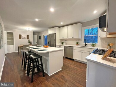 2126 Carroll Dale Rd, Sykesville, MD 21784 - photo 2