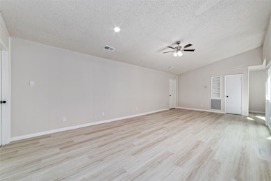 402 S 3rd St, Beasley, TX 77417 - photo 2