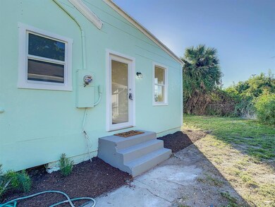 3119 Windsor Ave, West Palm Beach, FL 33407 - photo 4