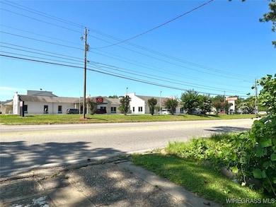 635 Glover Ave, Enterprise, AL 36330 - photo 3