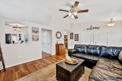12-web-or-mls-6515 Cloverlawn Cir-112