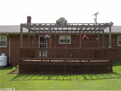 Patio/Deck - Deck (20x16 & freshly stained) - with Pergola