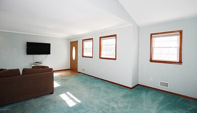 006_Living Room
