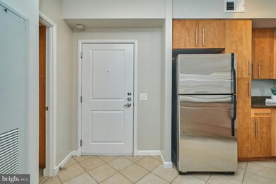 Clarendon 1021 unit 645, Arlington, VA 22201 - photo 5