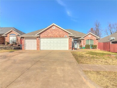 2301 NE 7th St, Moore, OK 73160 - photo 2
