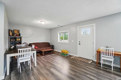 202 E Pickwick Dr, Syracuse, IN 46567 - photo 4