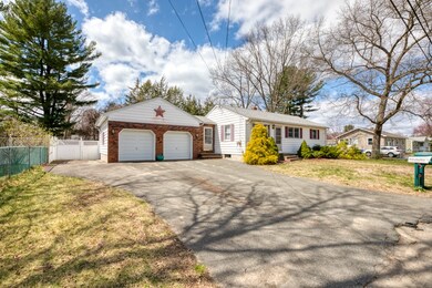 27 Arnold St, Ludlow, MA 01056 - photo 6