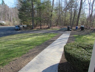 51 Sylvan Dr, Salem, NH 03079 - photo 2