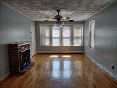 25 Cherry St, Pawtucket, RI 02860 - photo 2