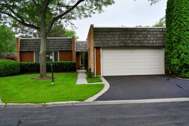 1830 Somerset Ln unit 34, Northbrook, IL 60062 - photo 2