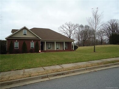 301 Macon Dr, Statesville, NC 28625 - photo 2