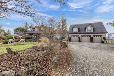 872 W Justice Rd, Central Point, OR 97502 - photo 4