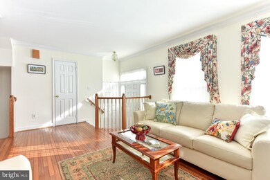 6826 Mclean Province Cir, Falls Church, VA 22043 - photo 2