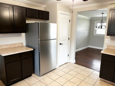 19060 John Ave, Country Club Hills, IL 60478 - photo 5