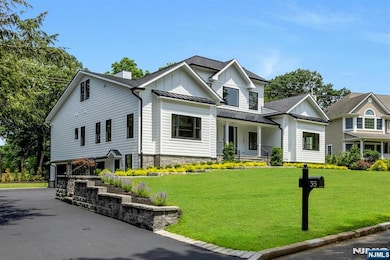 35 Lillian Ct, Ramsey, NJ 07446 - photo 2