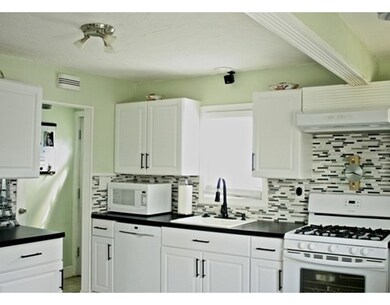 54 Gifford Dr, Worcester, MA 01606 - photo 6