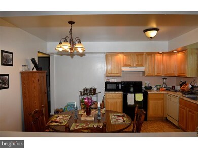 1144 Stoneham Cir, Hatfield, PA 19440 - photo 6