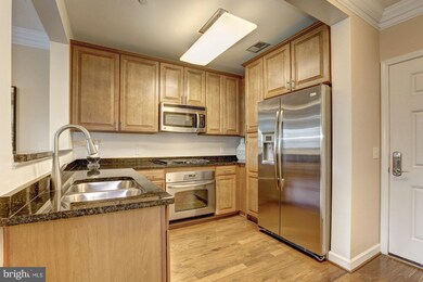 Dominion Heights unit 207, Arlington, VA 22207 - photo 4